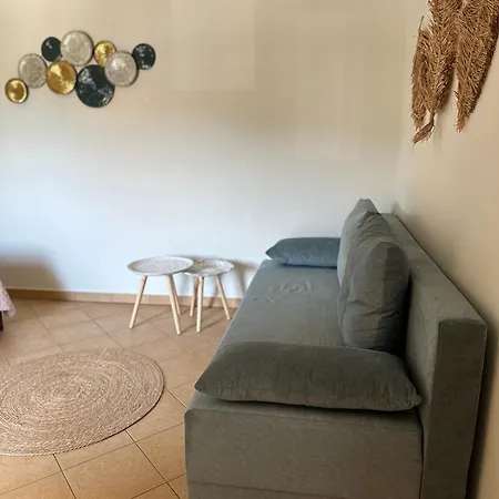 Porto Nuovo 2 * לימנאס